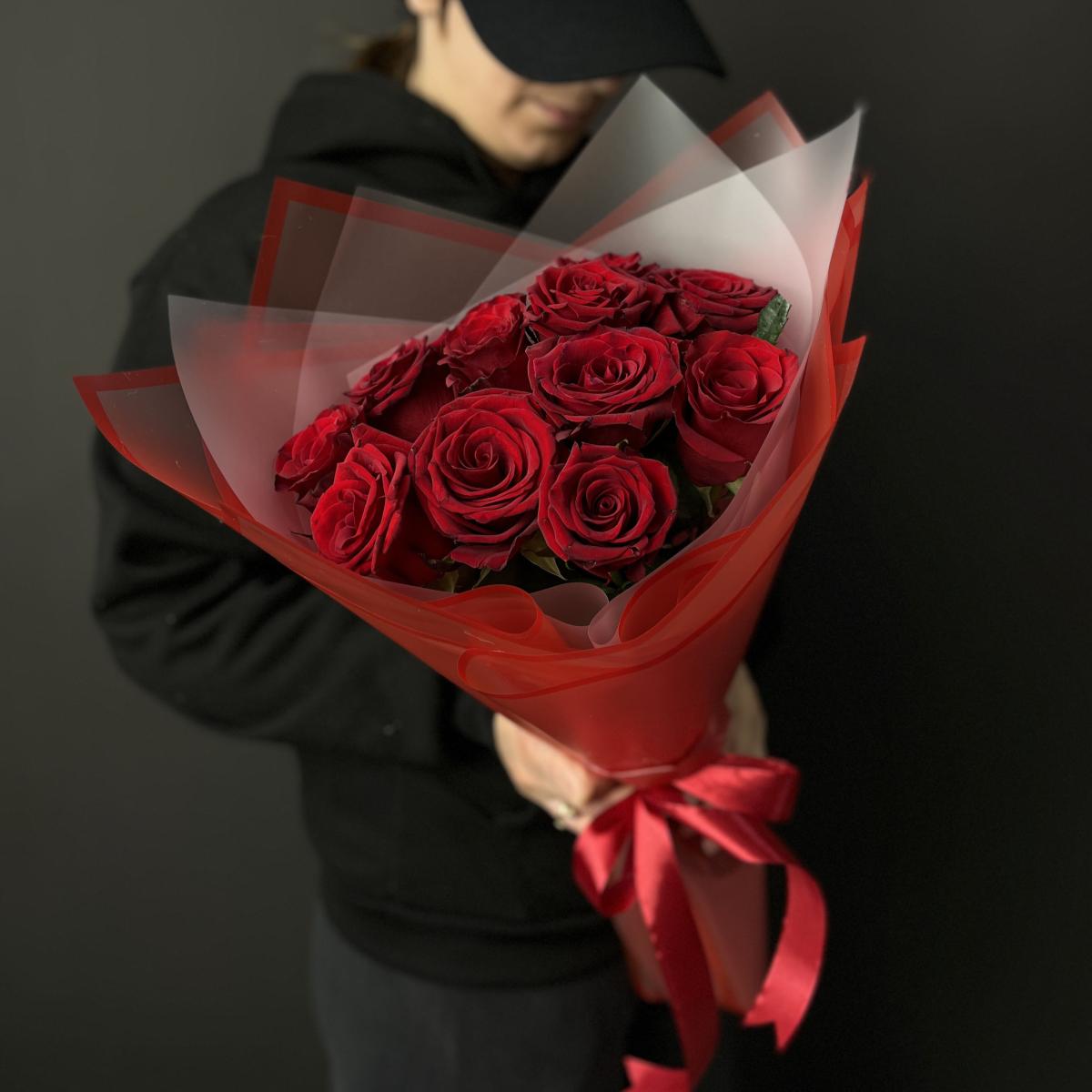 Композиция из красных роз (Эквадор)