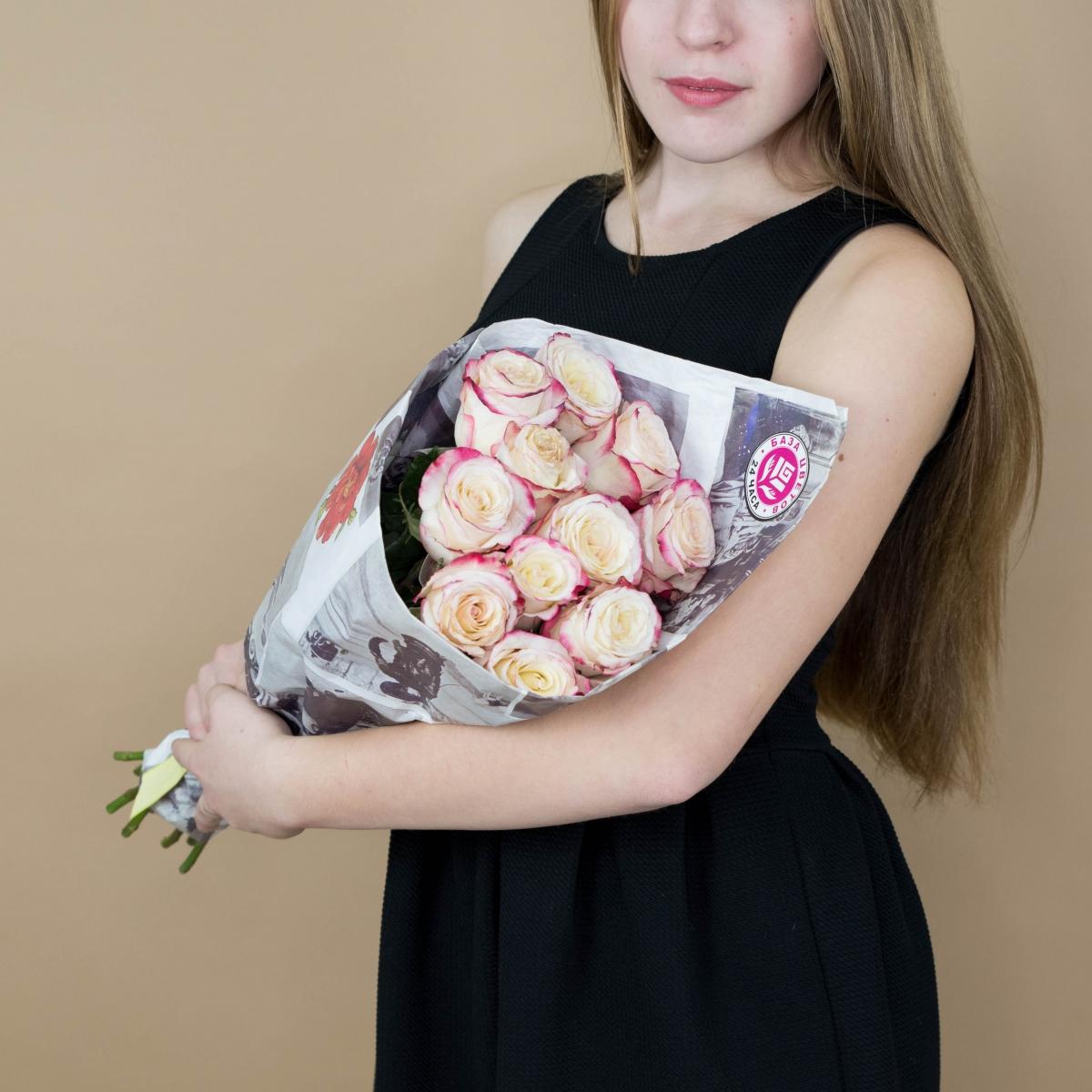 Розы красно-белые 11 шт. (40 см) (код  10540sr)