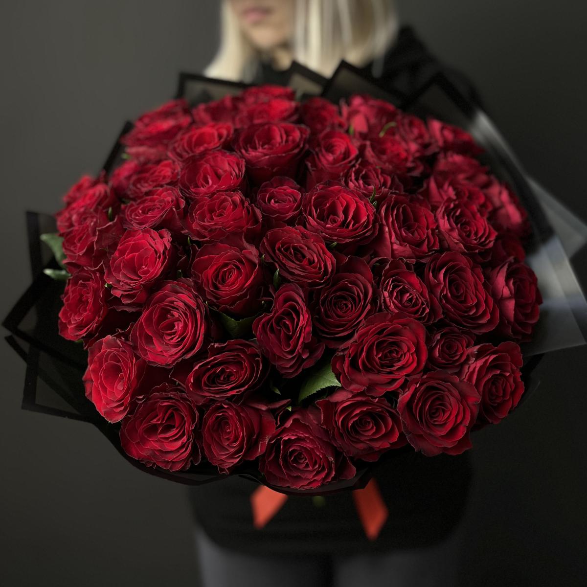 Розы красные 51 шт из Кении